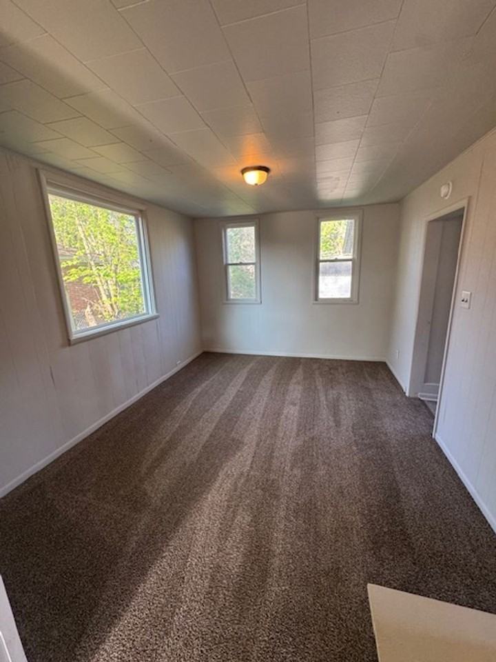 2712 Fox Ave - Photo 3 of 9