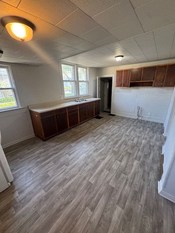 2712 Fox Ave - Photo 4 of 9