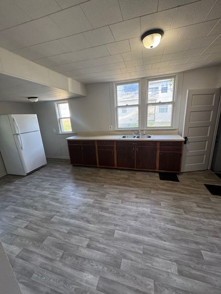 2712 Fox Ave - Photo 5 of 9