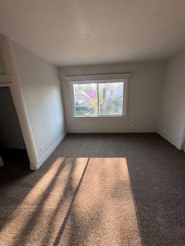 2712 Fox Ave - Photo 7 of 9