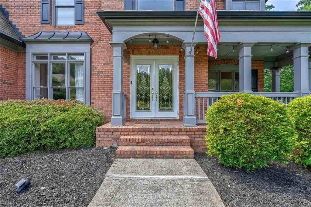 168 Highgrove Dr - Photo 3 of 50