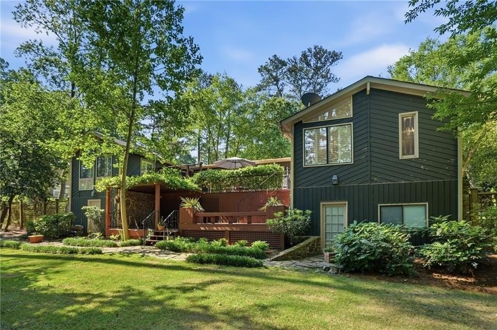 1180 Saint Andrews Cir - Photo 2 of 30