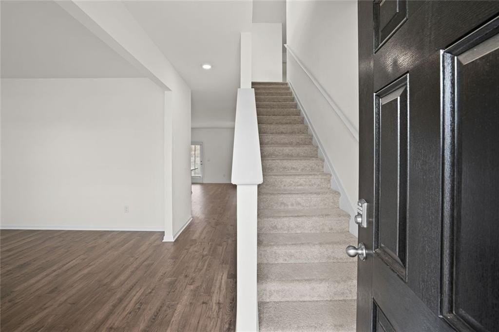 166 Champlain Rd - Photo 3 of 50