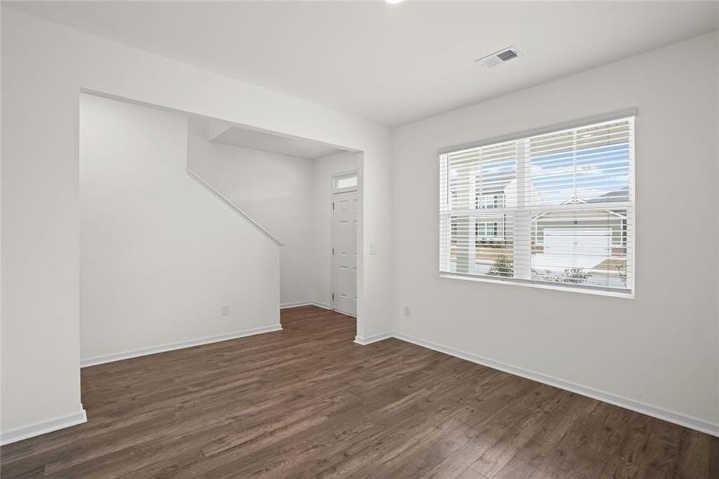 166 Champlain Rd - Photo 5 of 50