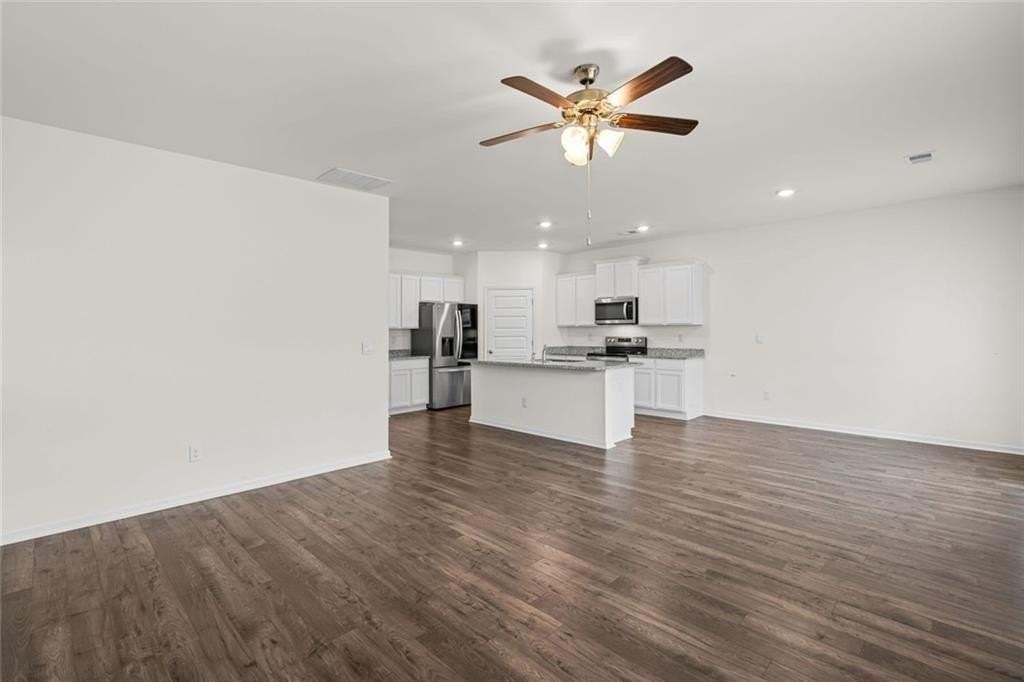 166 Champlain Rd - Photo 6 of 50