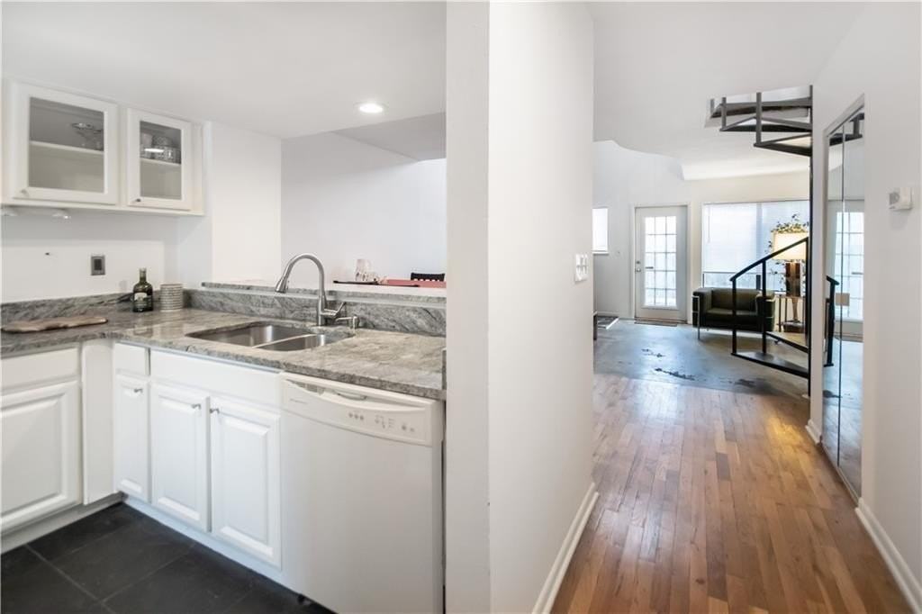 19 Finch Trl Ne - Photo 2 of 30