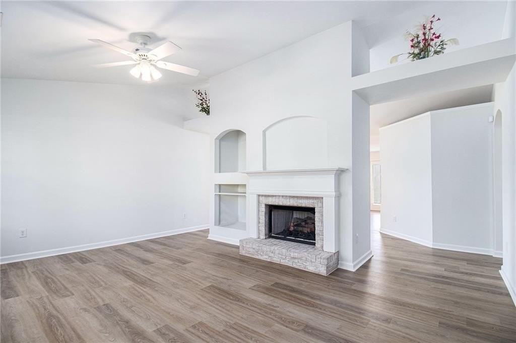 430 Fairlawn Dr - Photo 4 of 17