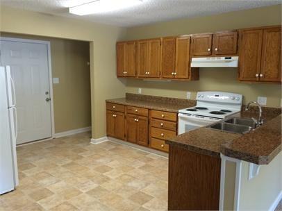 504 W Carolyn Ave - Photo 4 of 10