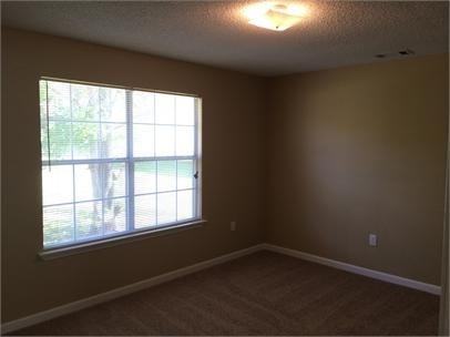 504 W Carolyn Ave - Photo 7 of 10