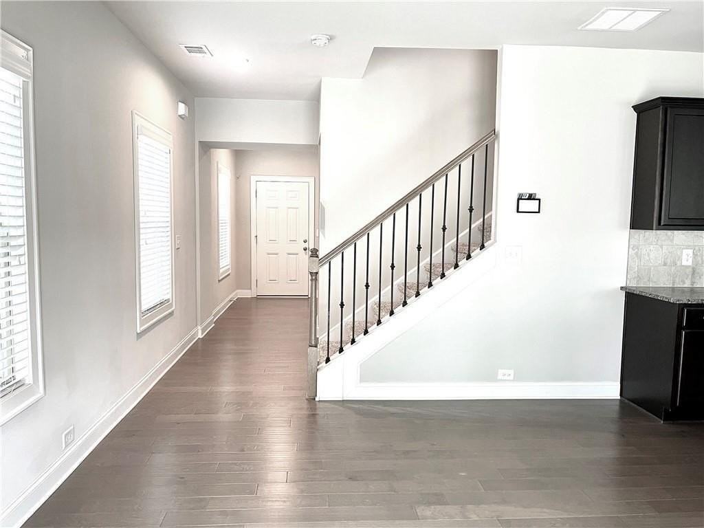 3685 Morgan Rd - Photo 4 of 30