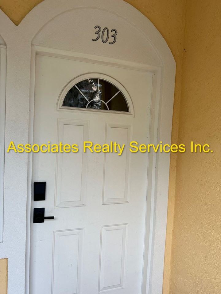 538 Nw 39th Rd - Photo 4 of 11