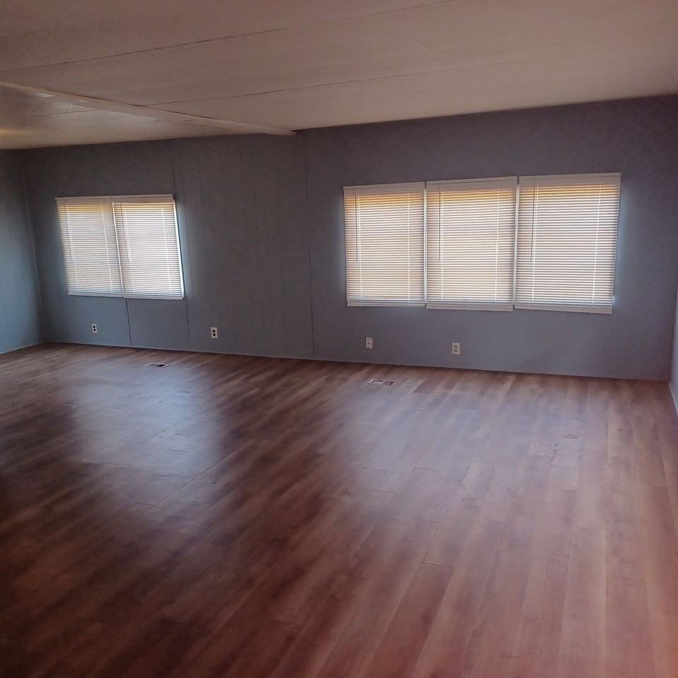 463A Logan Ave - Photo 2 of 24