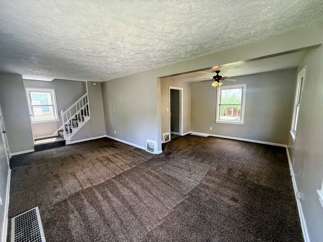 464 Keck St - Photo 2 of 13