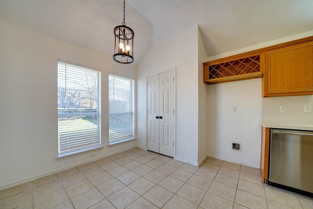 152 Pinion Ln - Photo 2 of 15
