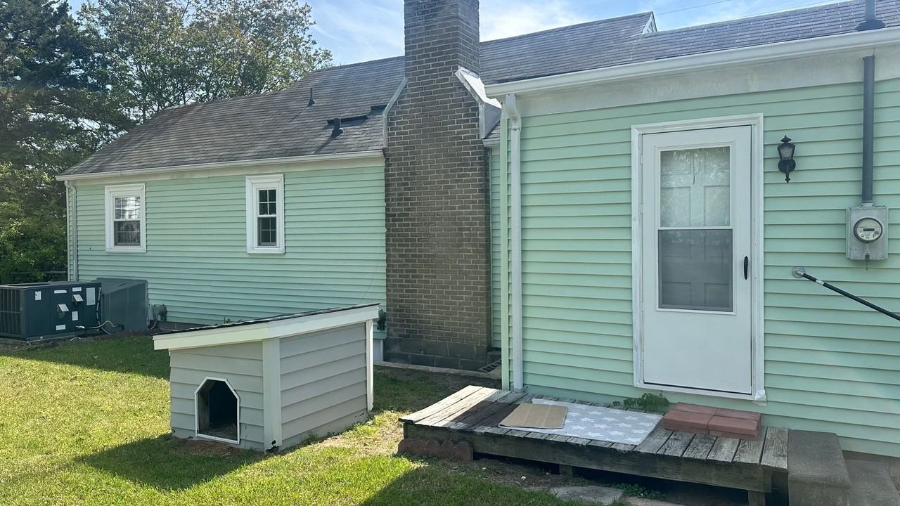 704 E Country Club Dr - Photo 4 of 21