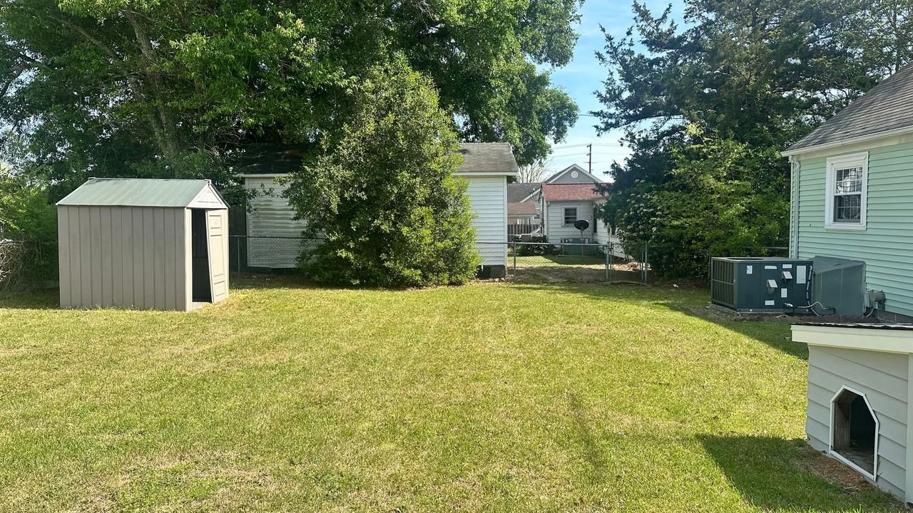 704 E Country Club Dr - Photo 5 of 21