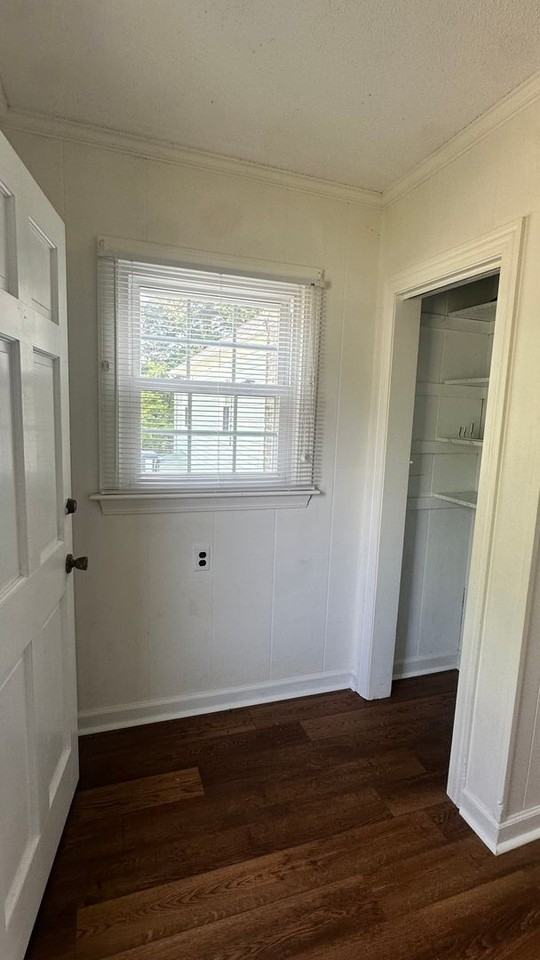 704 E Country Club Dr - Photo 7 of 21