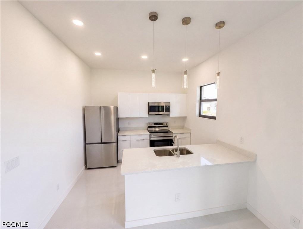 477 Rayford St - Photo 6 of 25