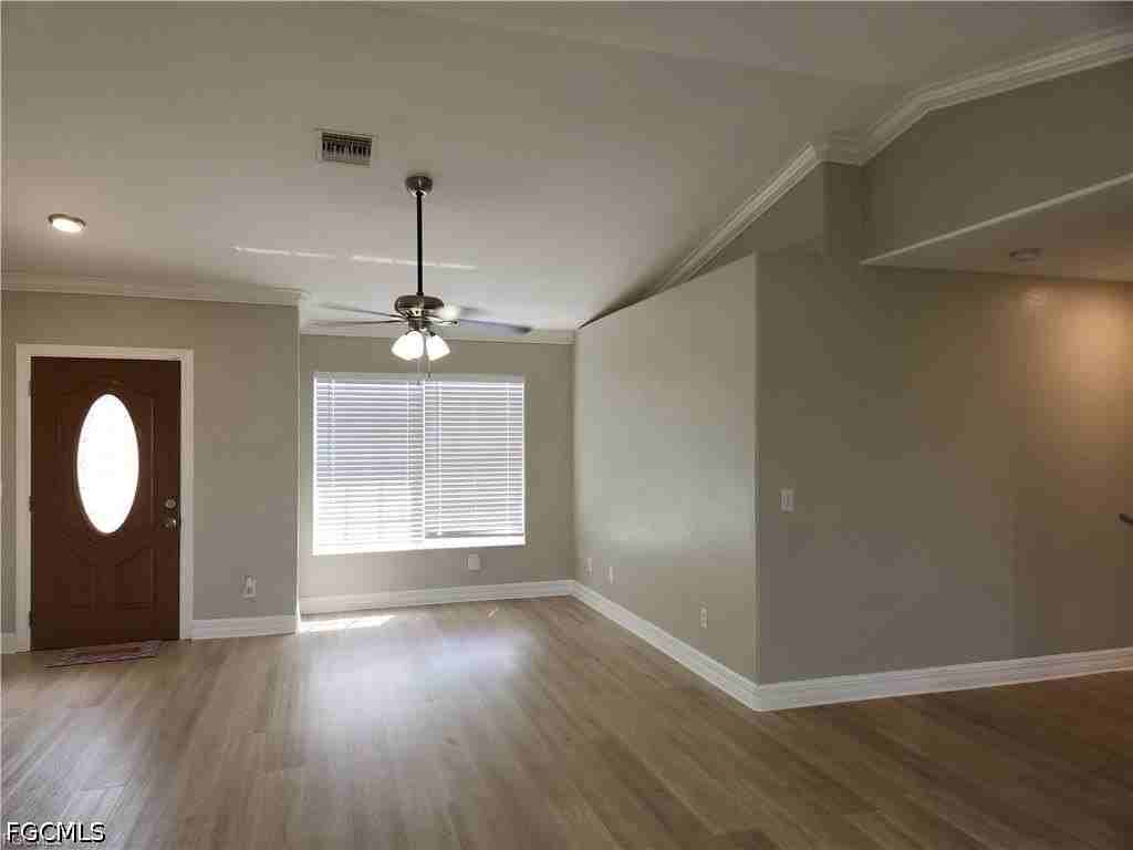 827 Ne 23rd Ter - Photo 3 of 21