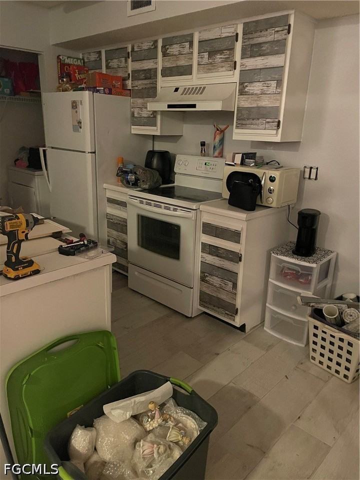 12520 Equestrian Cir #306 - Photo 7 of 10