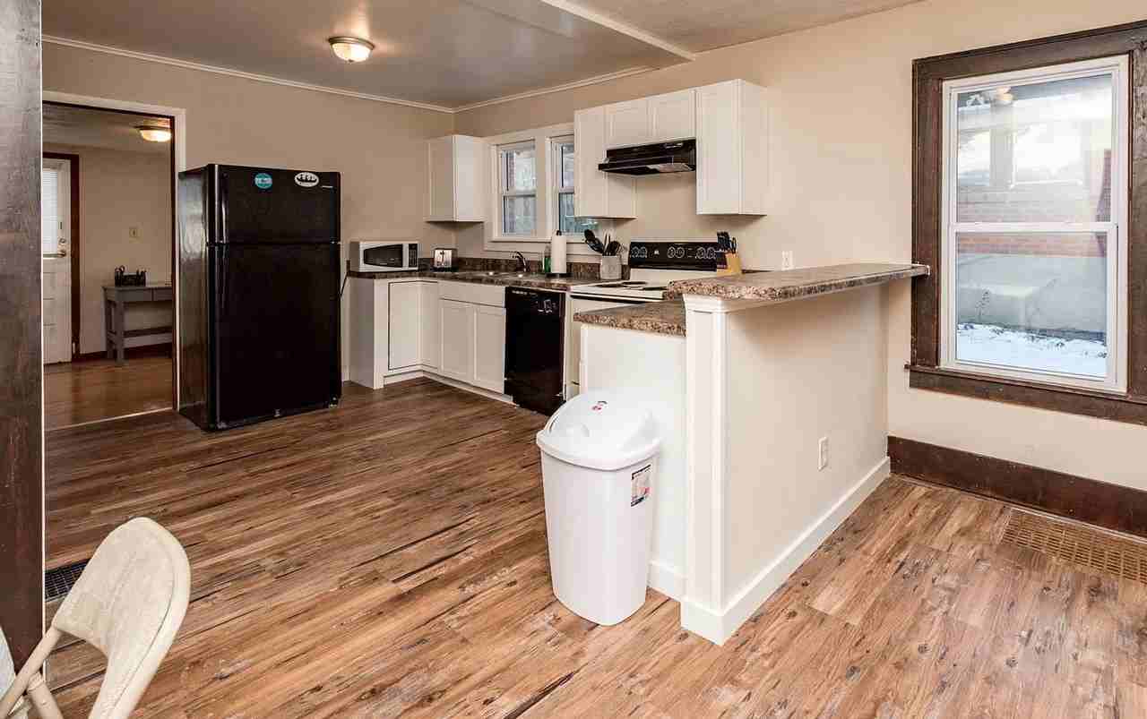 1618 University Ave - Photo 6 of 11