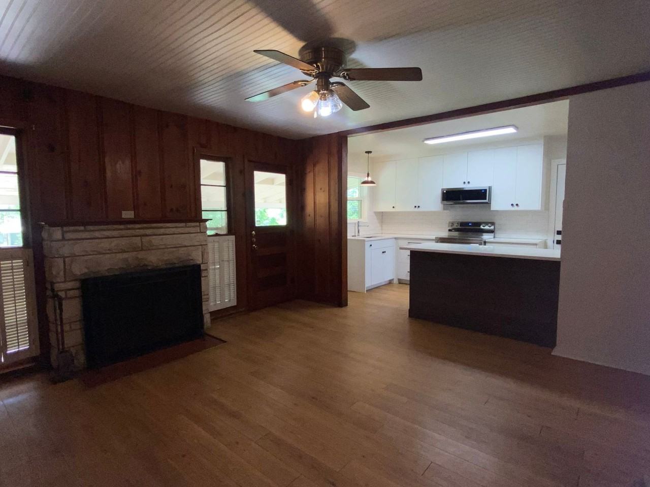 1606 S 37th St - Photo 7 of 23