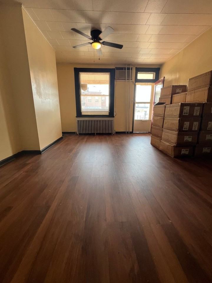 4728 Edmund St - Photo 5 of 28