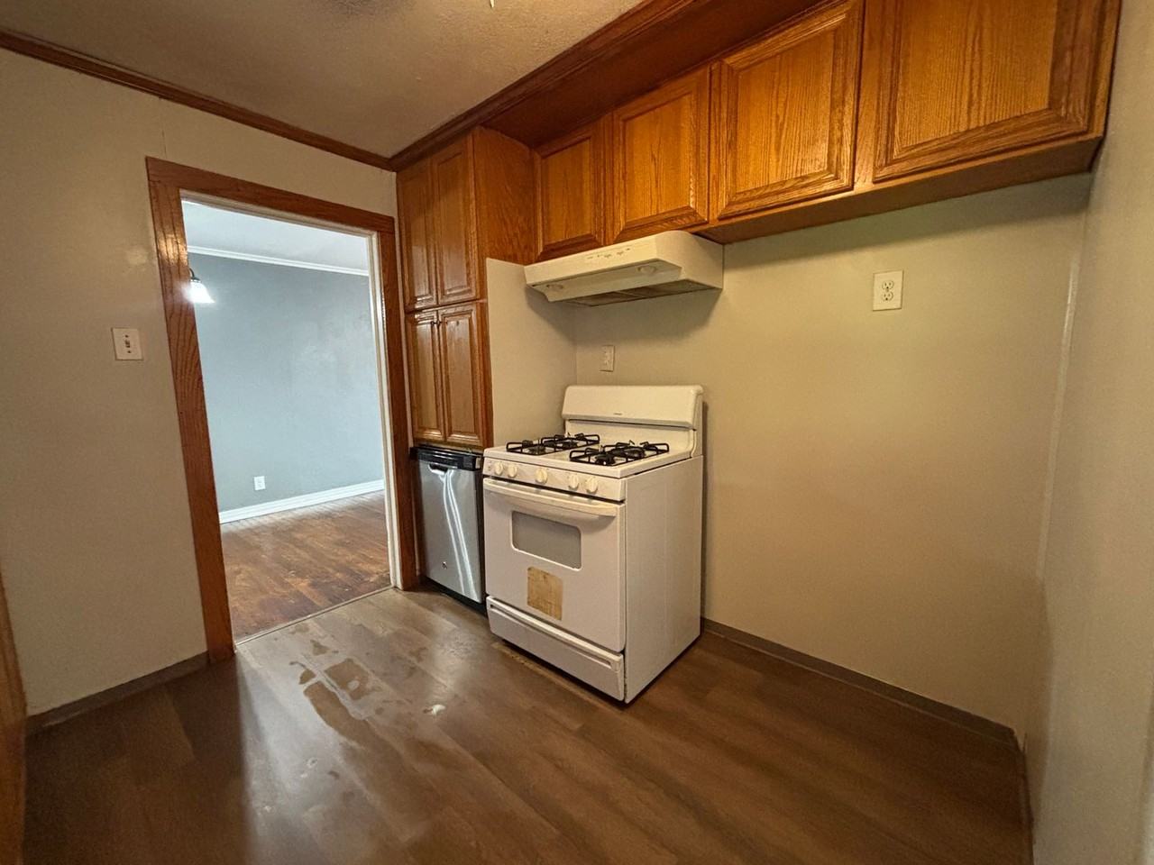 1137 Schex Dr - Photo 3 of 13
