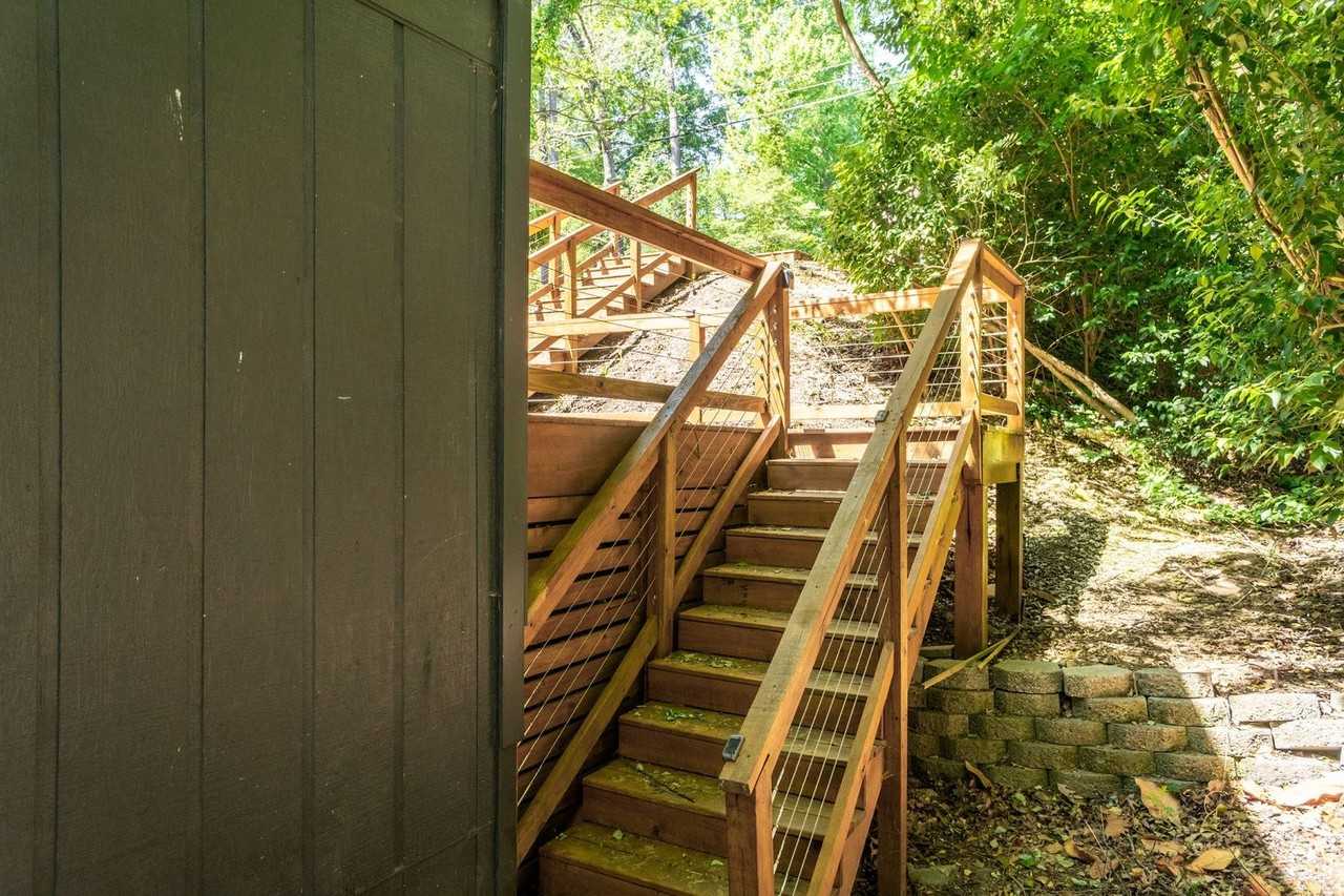 3506 Bellevue Rd - Photo 7 of 48