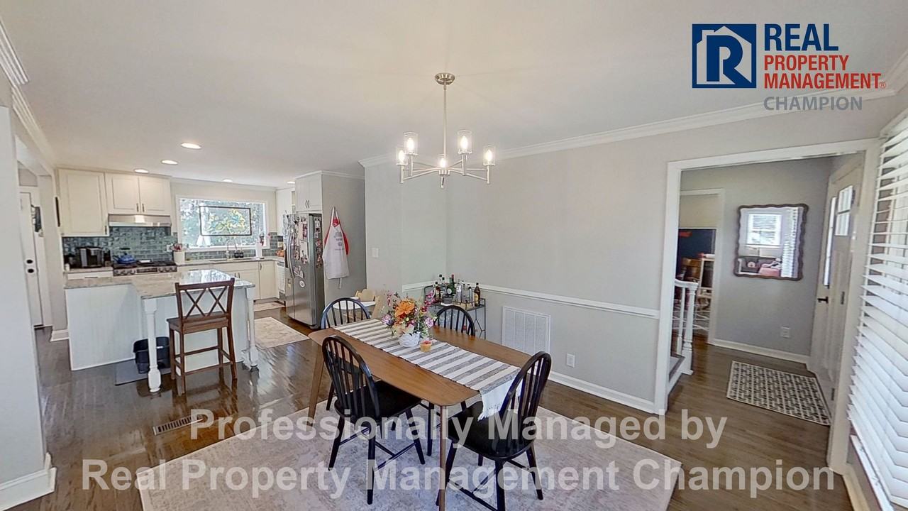 2206 Acacia Dr - Photo 6 of 28