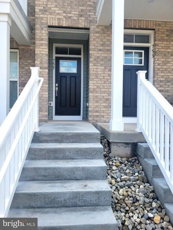 755 Platinum Dr - Photo 2 of 23