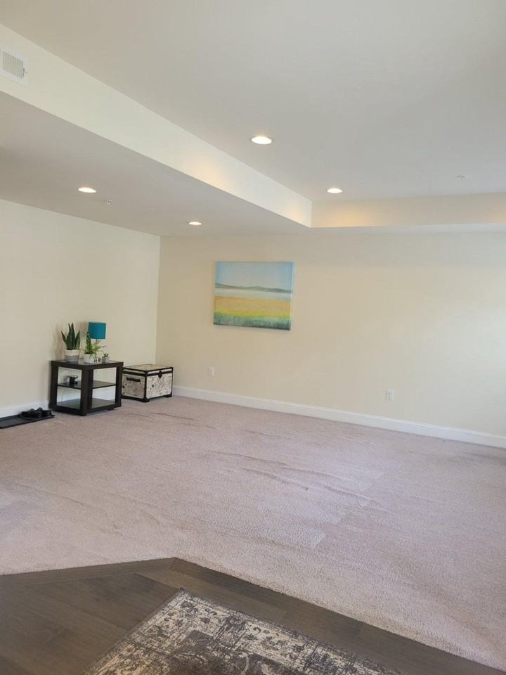 606 Cliff Ln - Photo 4 of 23