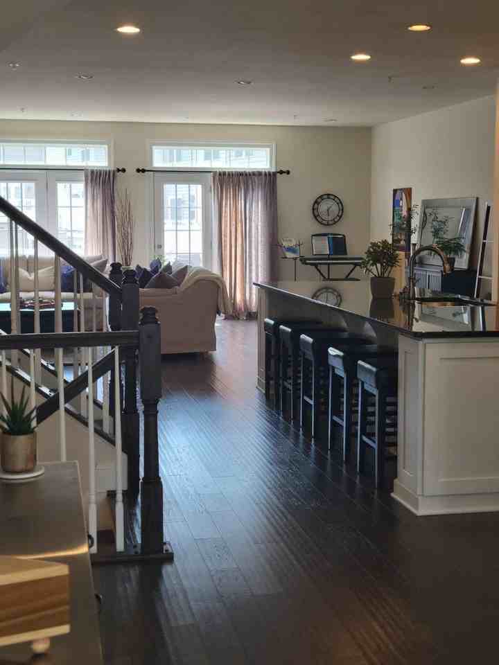 606 Cliff Ln - Photo 6 of 23