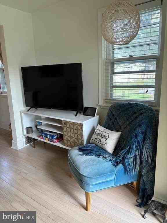 509 D St - Photo 6 of 37