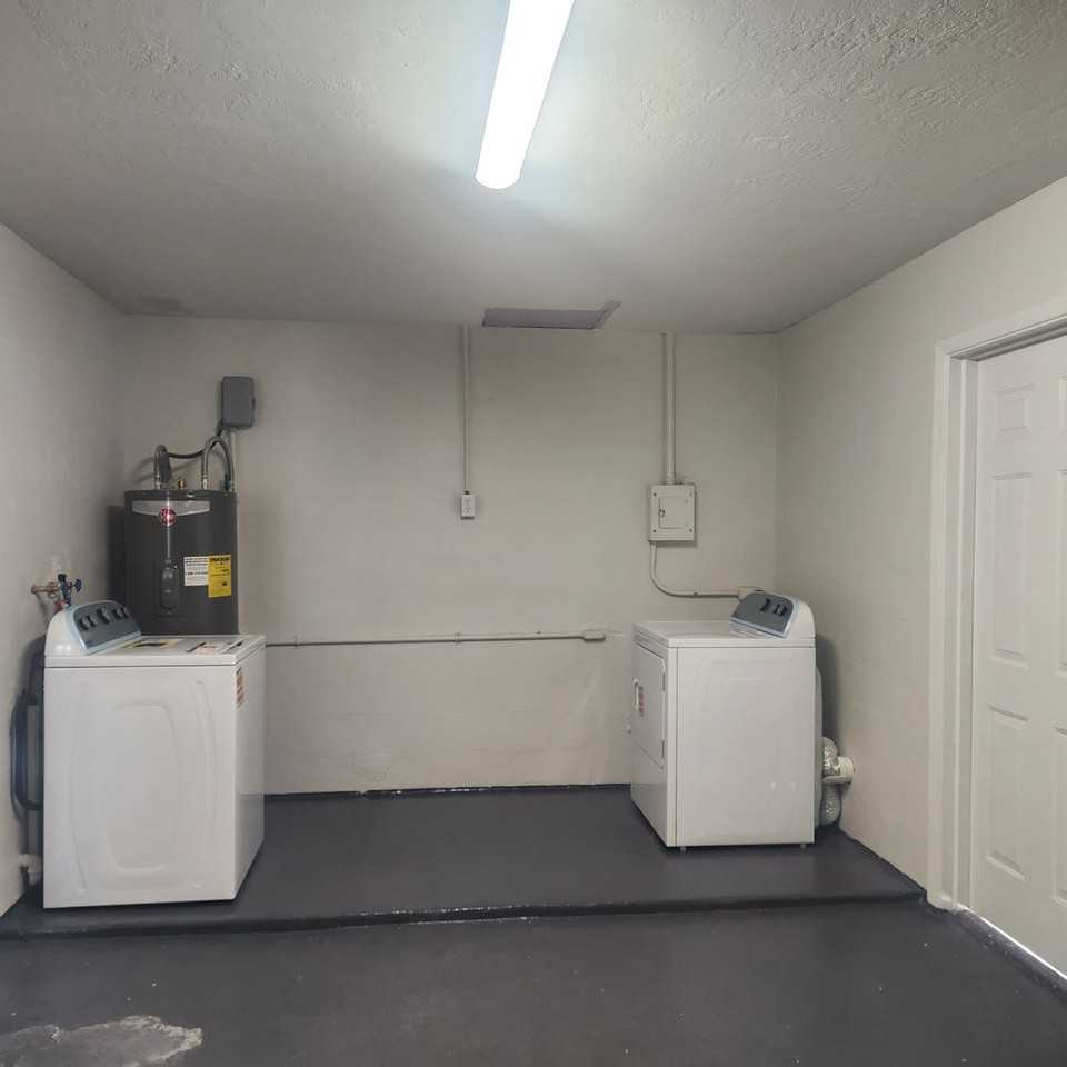 1921 Linda Ave - Photo 6 of 13