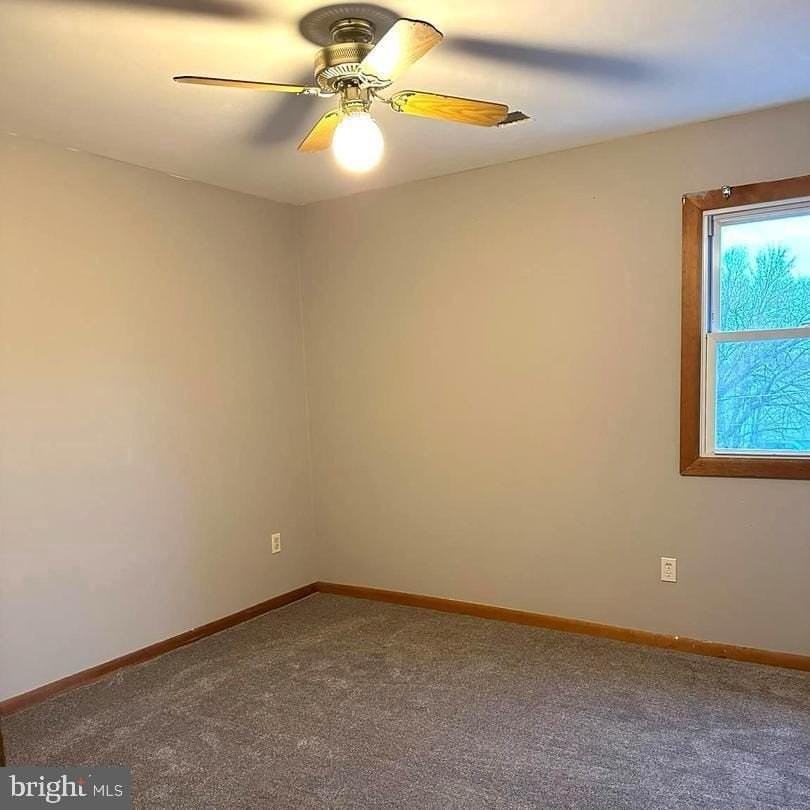 31 E Logan Ave #3rdFL - Photo 3 of 14