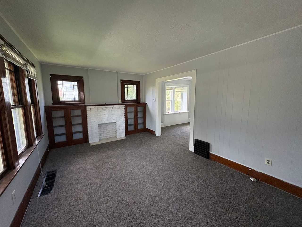 897 Peckham St - Photo 3 of 16