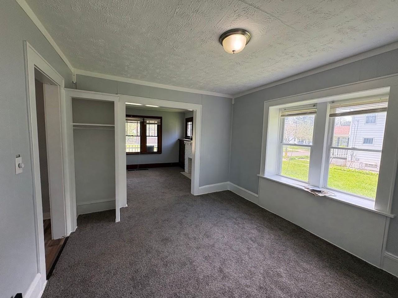 897 Peckham St - Photo 5 of 16