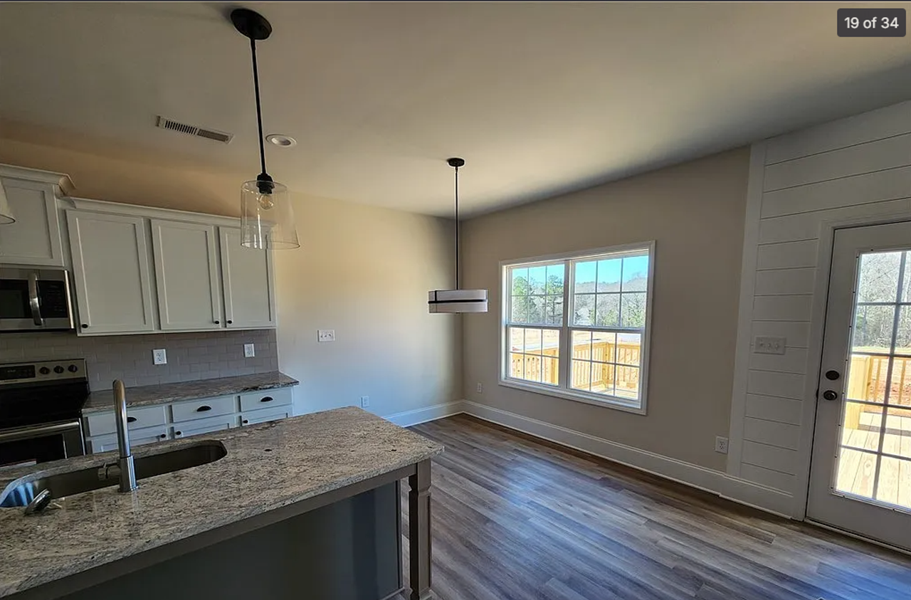 1740 Willow Creek Dr - Photo 7 of 18