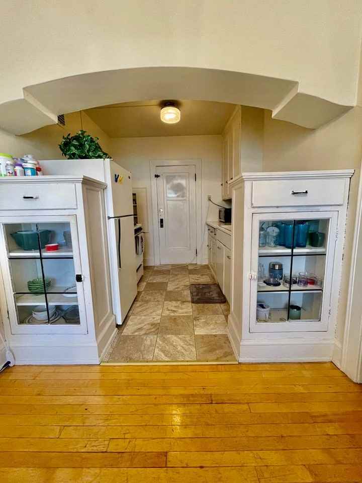 1805 E Park Pl. - Photo 4 of 19