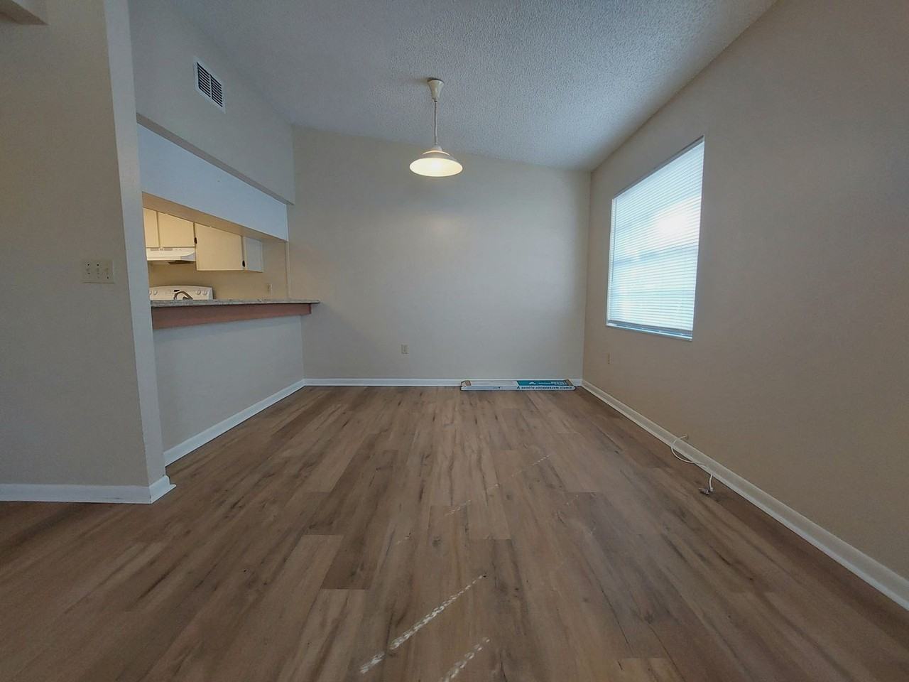 1906 Crystal Grove Dr - Photo 5 of 16