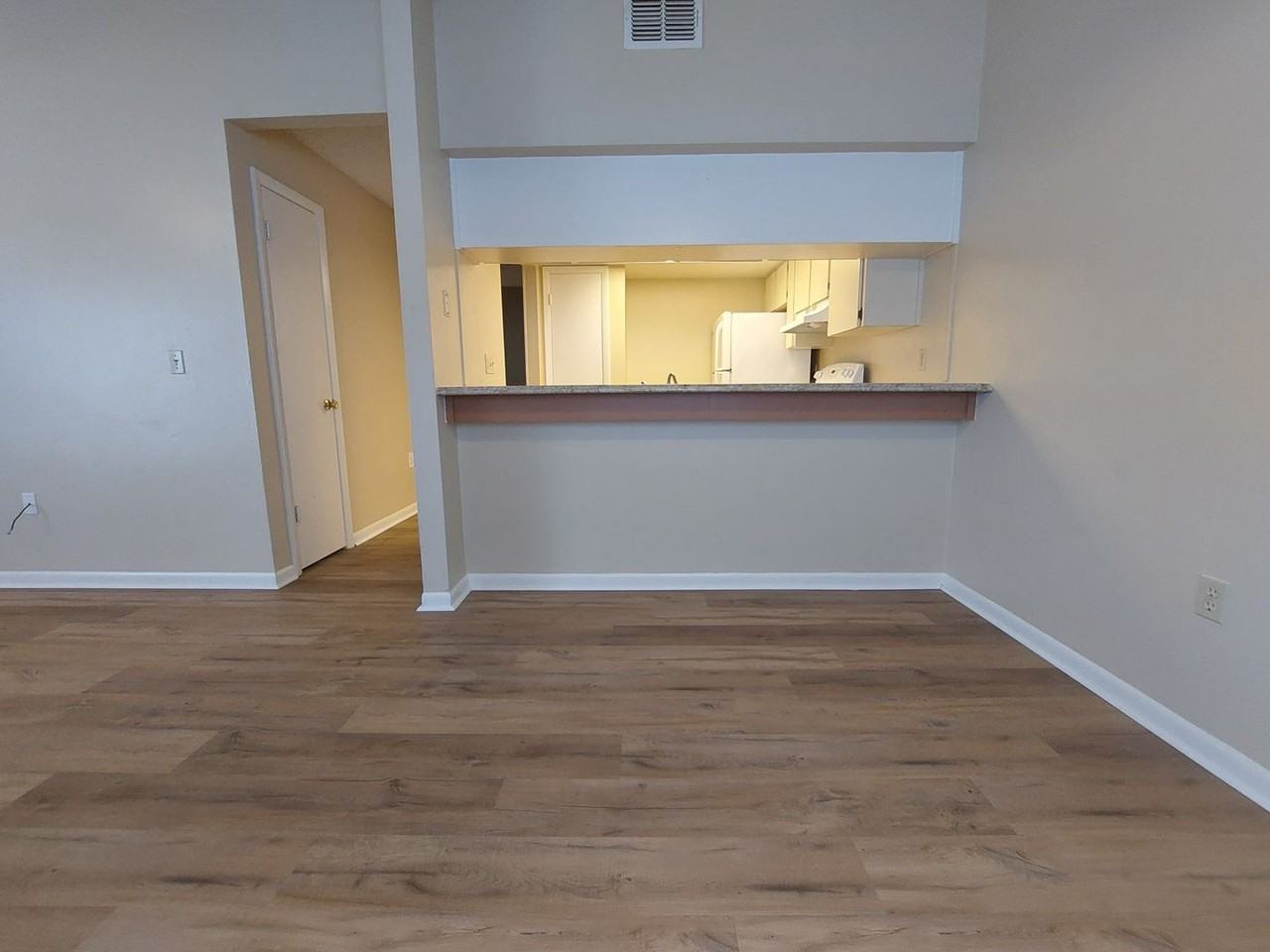 1906 Crystal Grove Dr - Photo 6 of 16