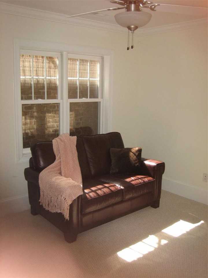 118 Finsbury St - Photo 7 of 12