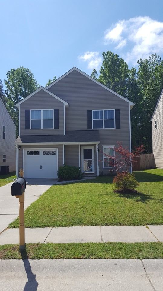 2923 Snuggles Ct - Photo 2 of 8