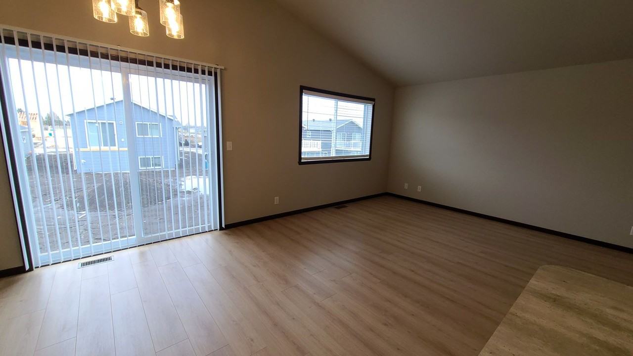 6762 70th Ave S - Photo 5 of 25