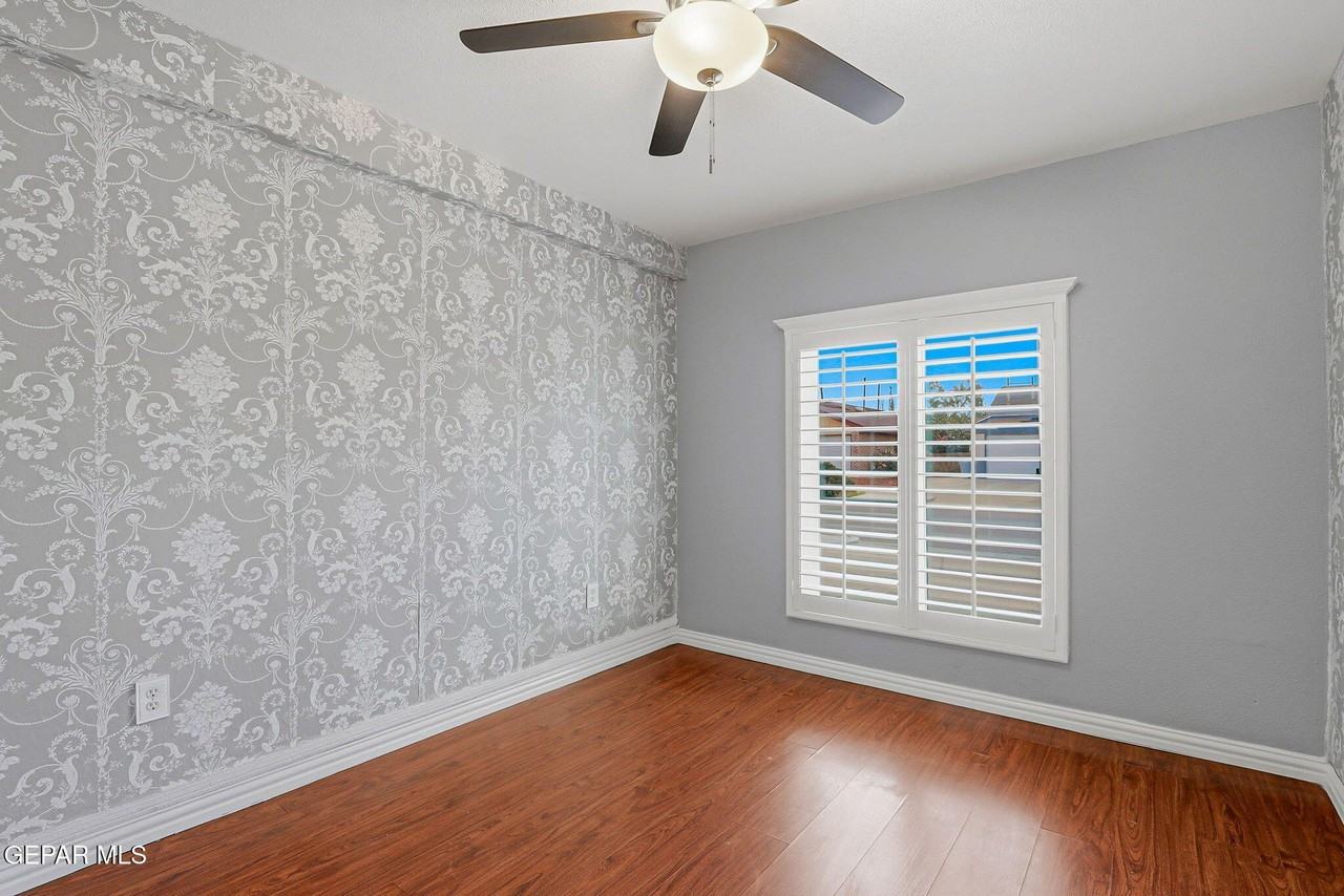 12119 Tower Hill Dr - Photo 6 of 14