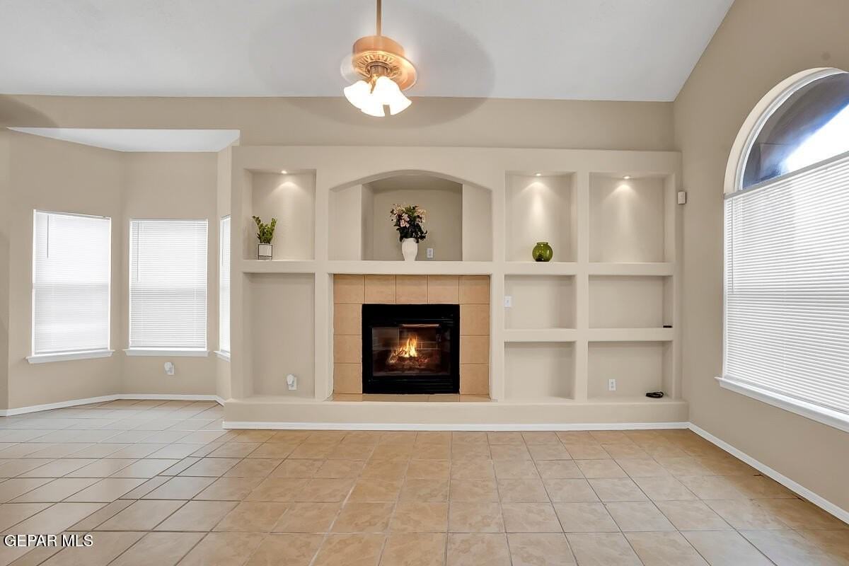 2304 Tierra Blanda Dr - Photo 3 of 13