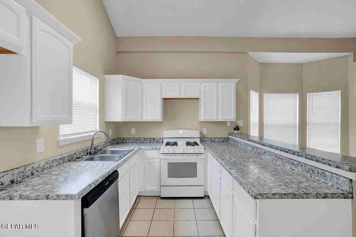 2304 Tierra Blanda Dr - Photo 4 of 13