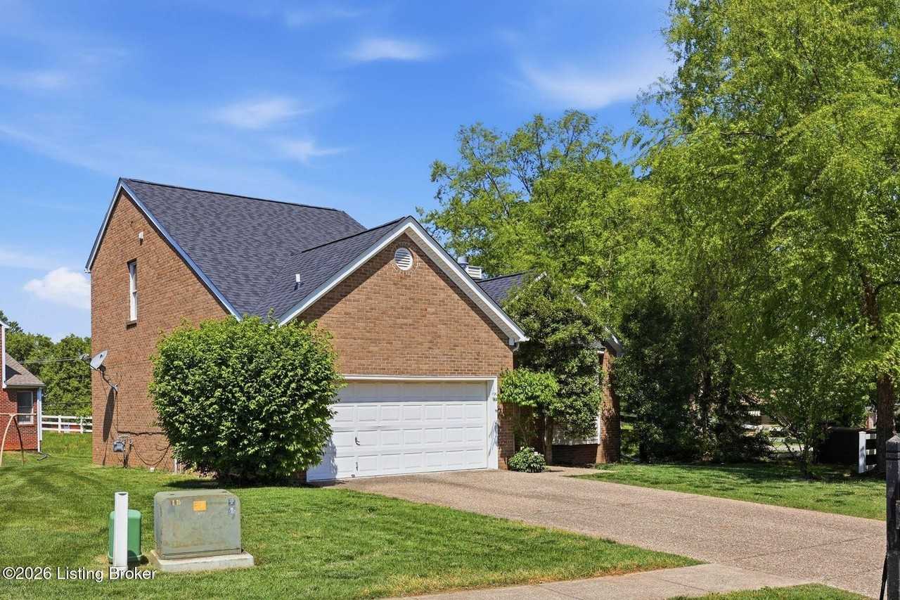 4029 Orchard Lake Dr - Photo 2 of 46