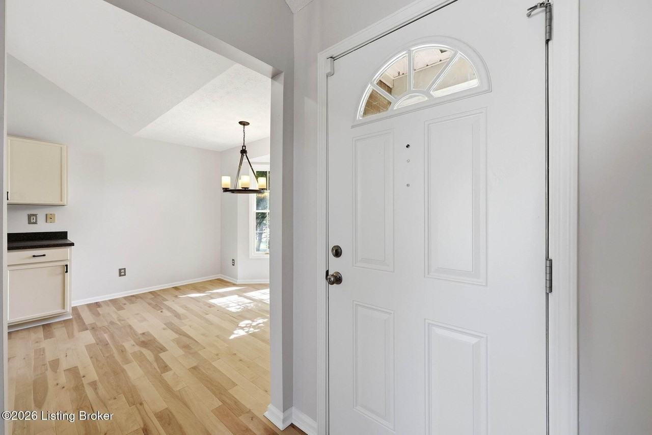 4029 Orchard Lake Dr - Photo 3 of 46